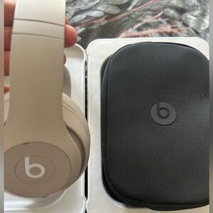 2023 Beats Studio Beats Pro, sandstone, EUC